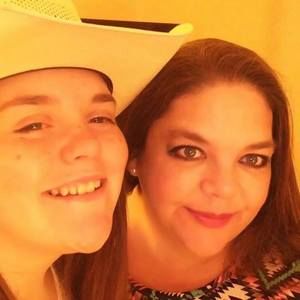 Meet your Posher, Pamela